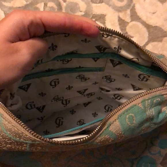 Guess extra large make up bag - Picture 5 of 6
